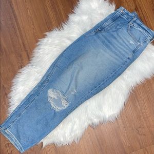 American Eagle Ripped Knees Curvy Mom Jeans